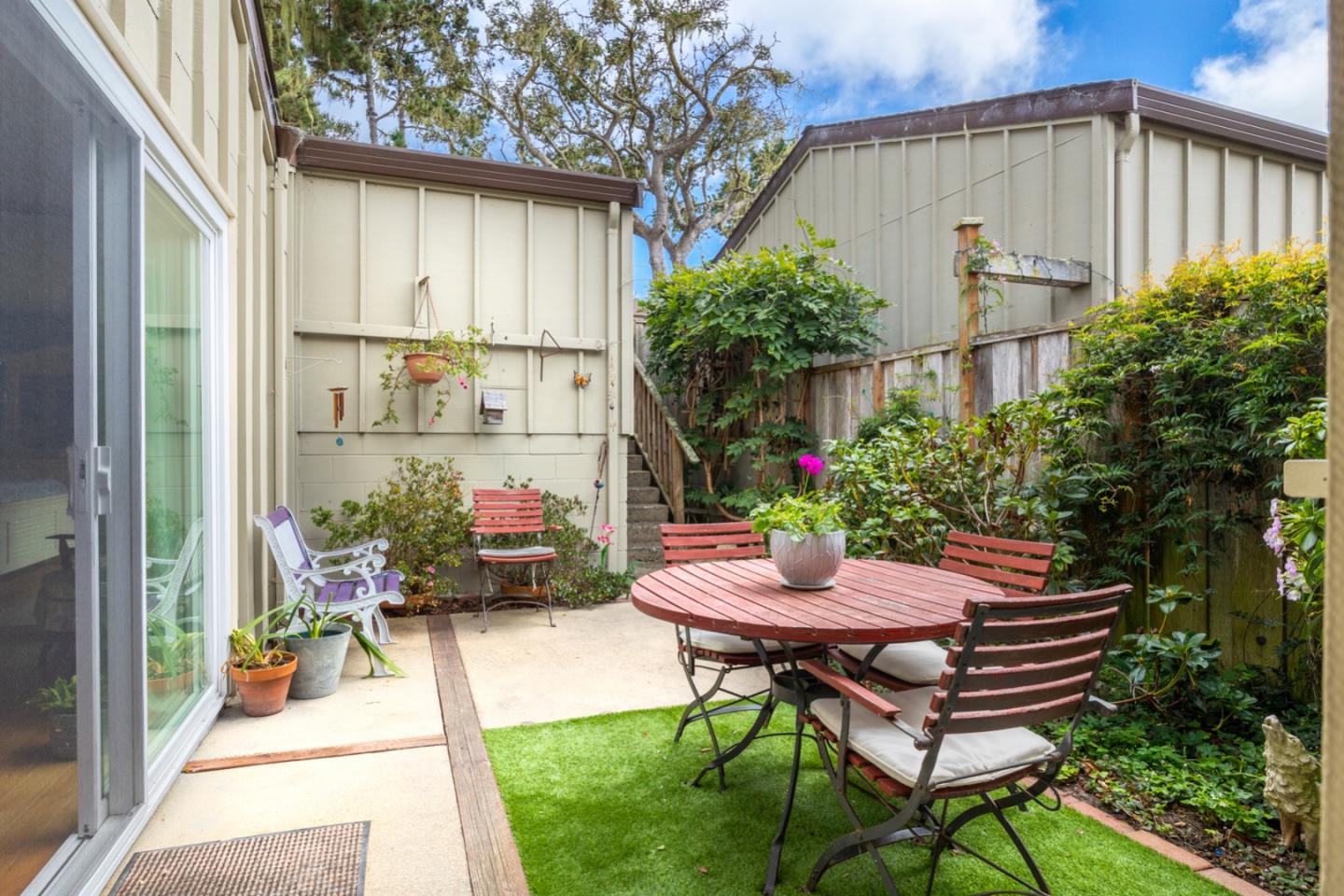 Detail Gallery Image 24 of 32 For 602 Acorn Ct, Pacific Grove,  CA 93950 - 2 Beds | 2 Baths