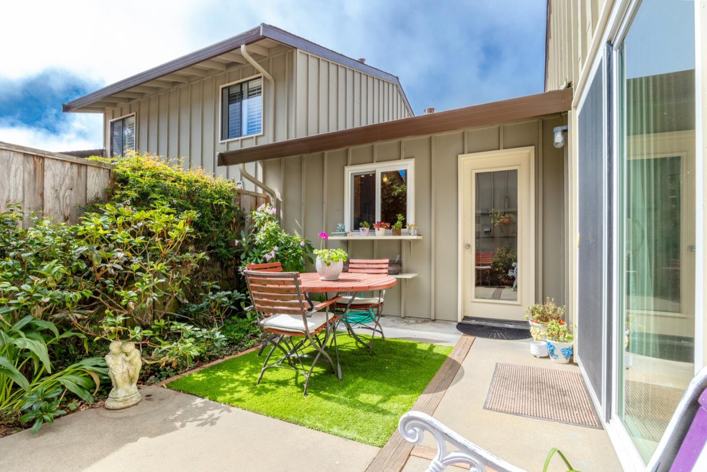 Detail Gallery Image 25 of 32 For 602 Acorn Ct, Pacific Grove,  CA 93950 - 2 Beds | 2 Baths