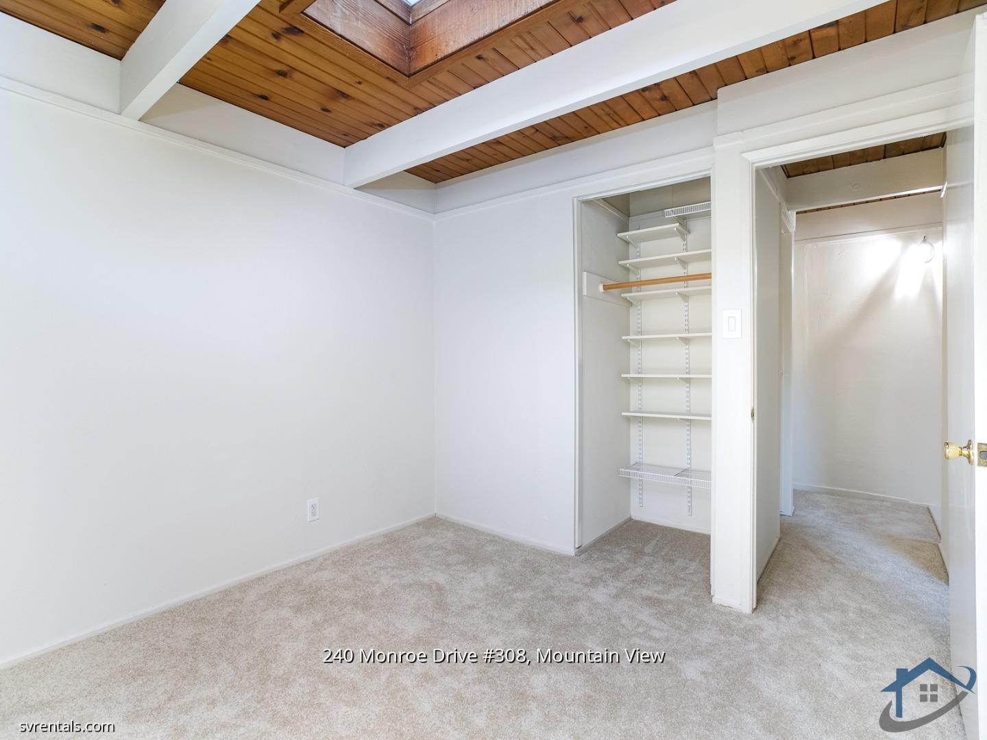 Detail Gallery Image 10 of 22 For 240 Monroe Dr #308,  Mountain View,  CA 94040 - 2 Beds | 2 Baths