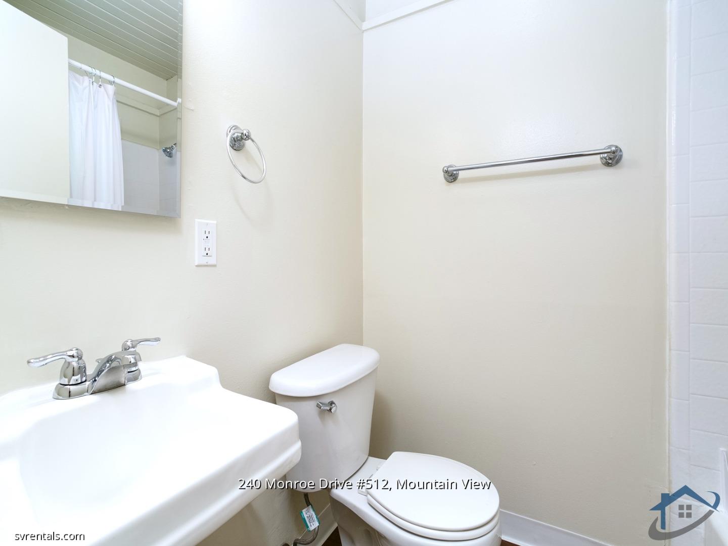 Detail Gallery Image 8 of 16 For 240 Monroe Dr #512,  Mountain View,  CA 94040 - 0 Beds | 1 Baths