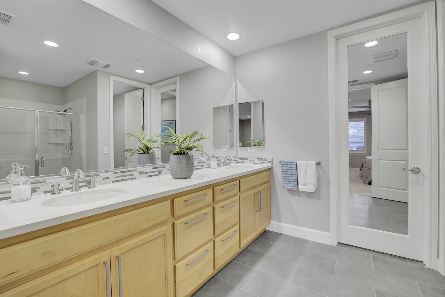 Detail Gallery Image 31 of 56 For 56 Paterson Pl, Santa Clara,  CA 95050 - 3 Beds | 2/1 Baths