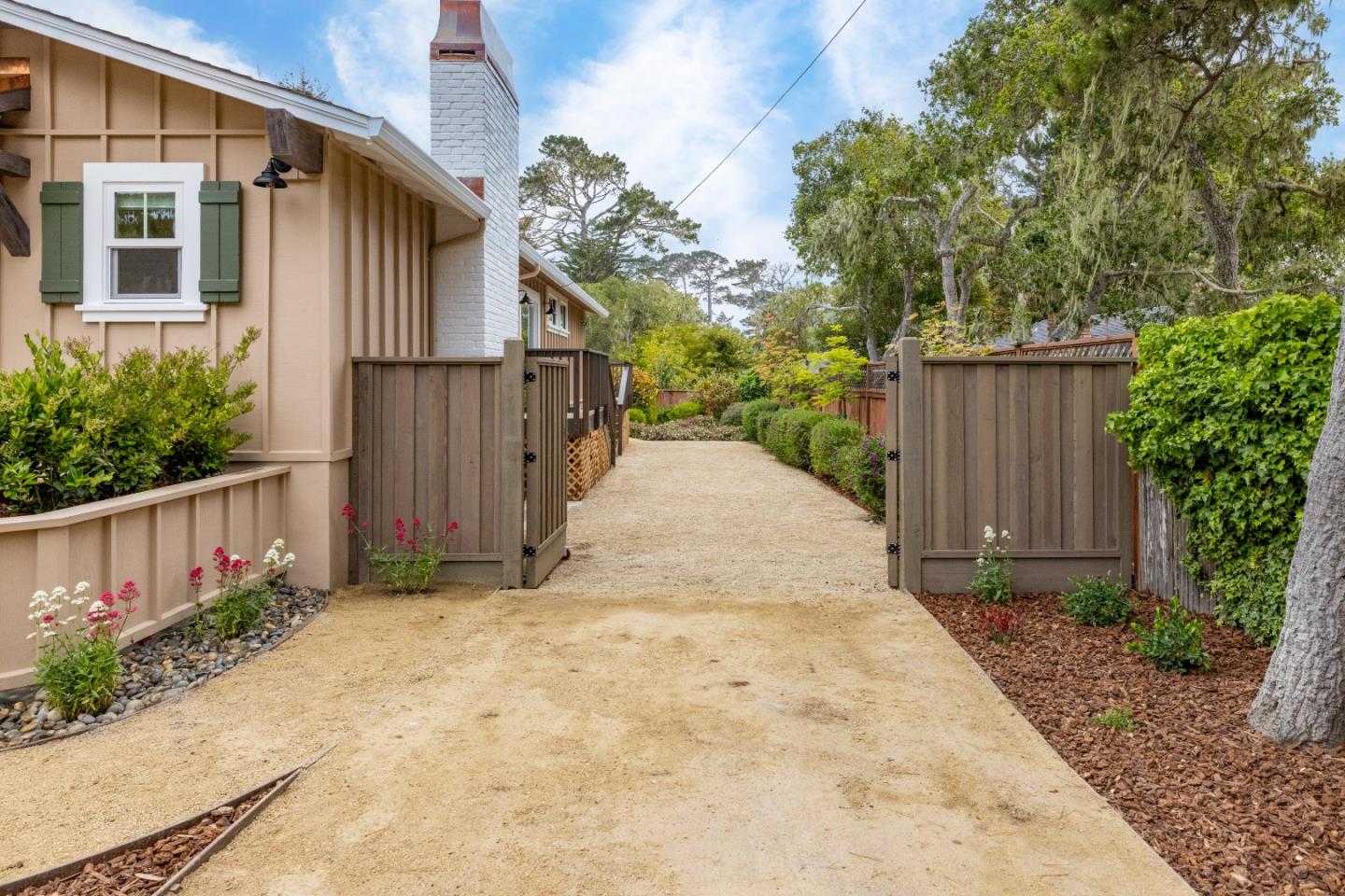 Detail Gallery Image 33 of 37 For 1076 Sawmill Gulch Rd, Pebble Beach,  CA 93953 - 3 Beds | 3 Baths