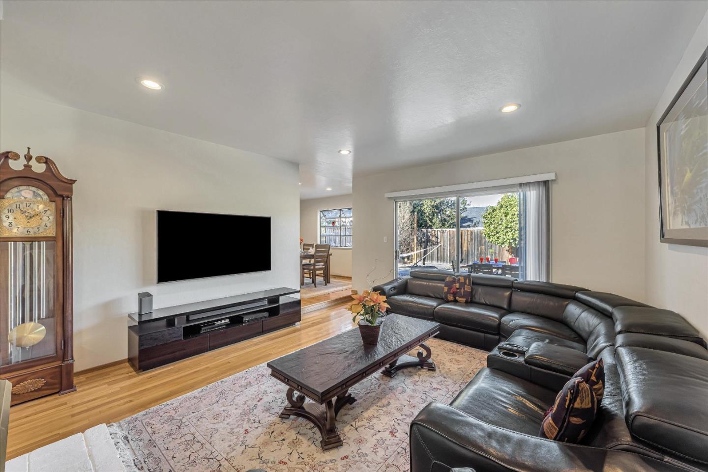 Detail Gallery Image 9 of 42 For 3311 Yuba Ave, San Jose,  CA 95117 - 3 Beds | 2 Baths