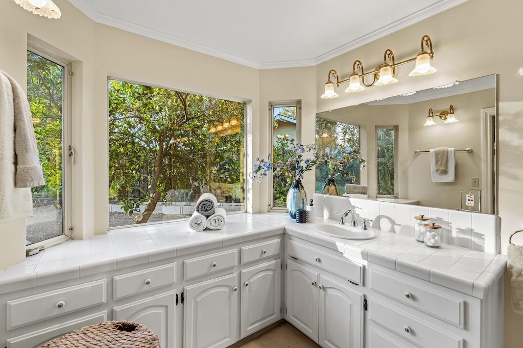 Detail Gallery Image 11 of 25 For 19018 Mellon Dr, Saratoga,  CA 95070 - 4 Beds | 2/1 Baths