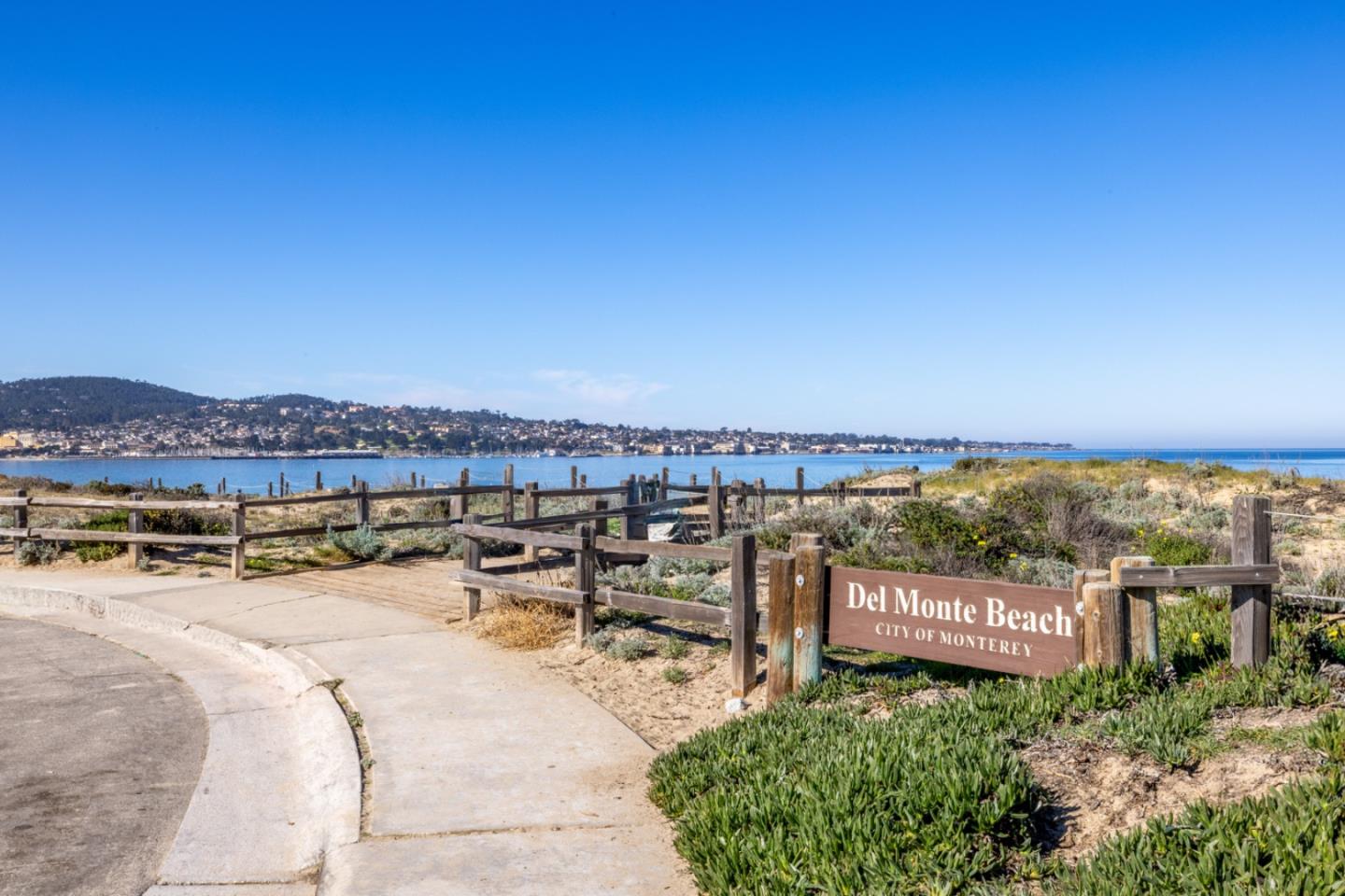 Detail Gallery Image 21 of 22 For 1 Surf Way #214,  Monterey,  CA 93940 - 1 Beds | 1 Baths