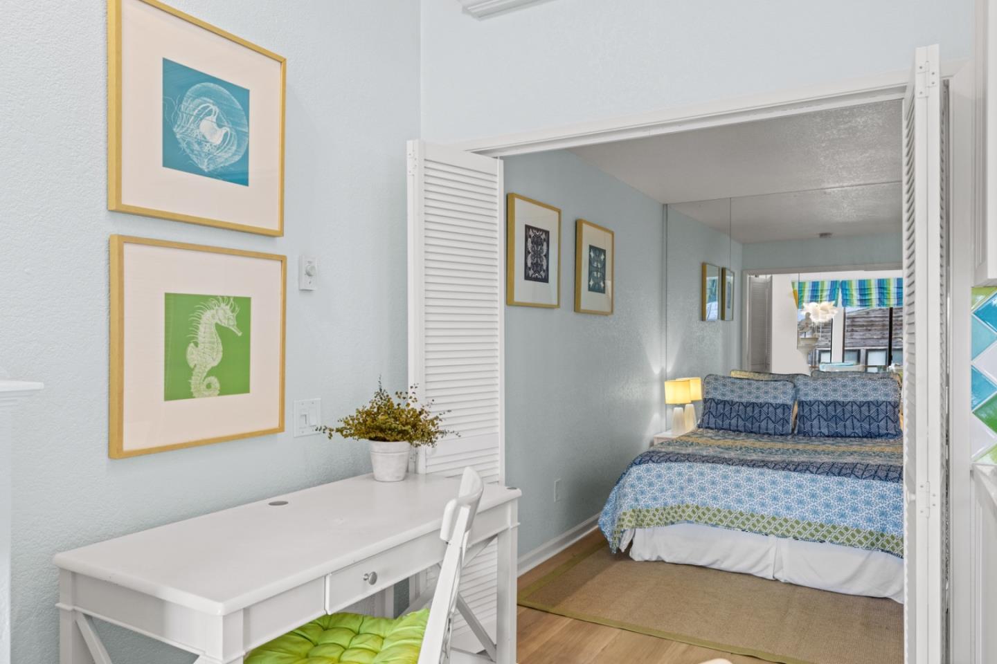 Detail Gallery Image 5 of 22 For 1 Surf Way #214,  Monterey,  CA 93940 - 1 Beds | 1 Baths