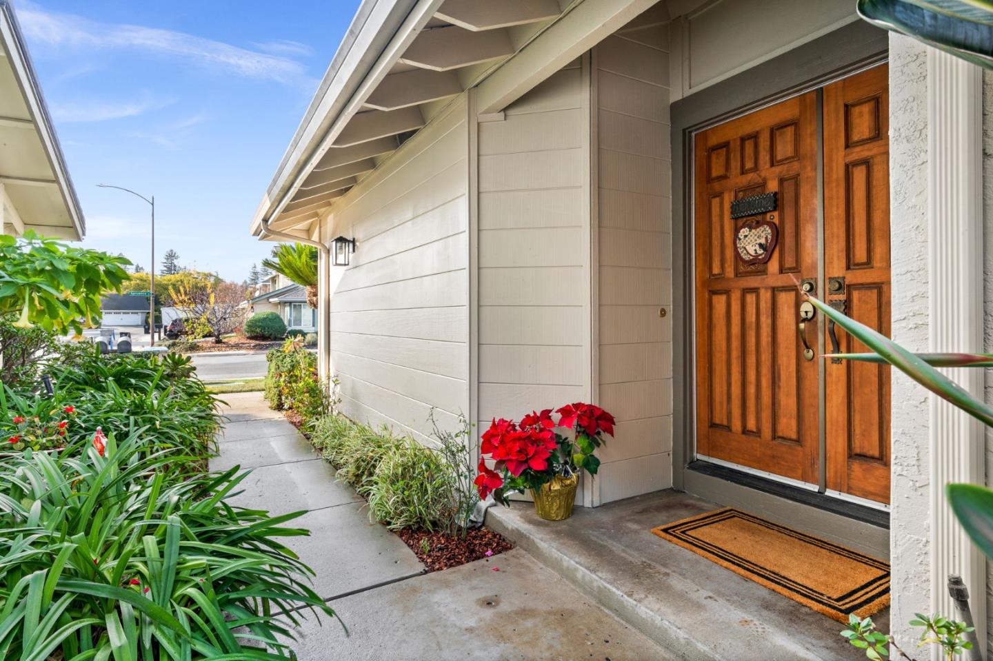 Detail Gallery Image 4 of 43 For 1246 Spruance St, San Jose,  CA 95128 - 4 Beds | 3 Baths