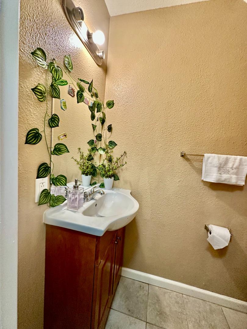 Detail Gallery Image 26 of 43 For 111 Poas Cir, San Jose,  CA 95116 - 3 Beds | 1/1 Baths