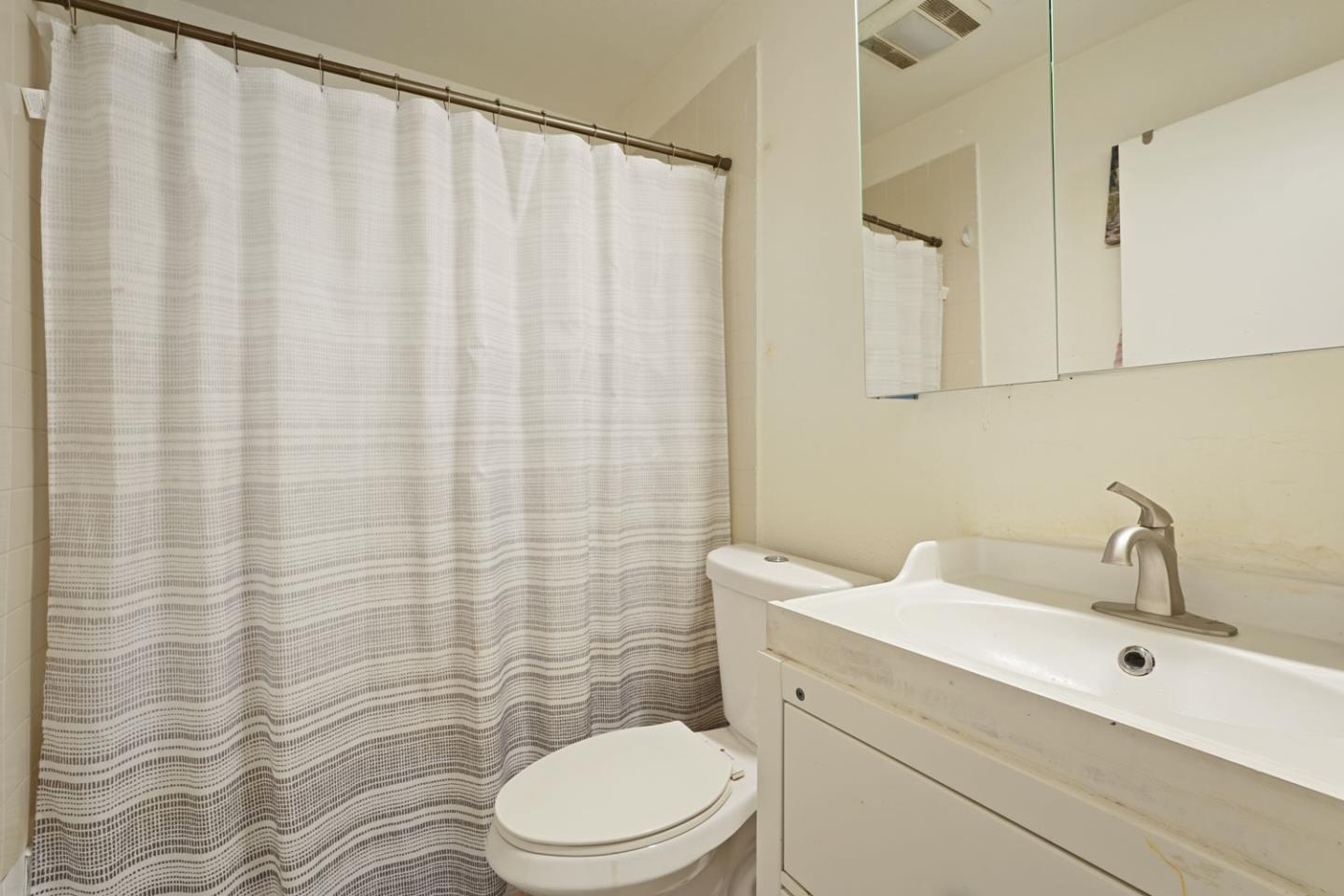 Detail Gallery Image 16 of 30 For 8943 El Mirador Dr #1,  Elk Grove,  CA 95624 - 2 Beds | 1 Baths