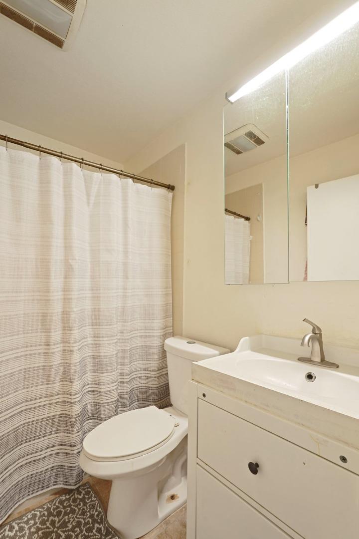 Detail Gallery Image 17 of 30 For 8943 El Mirador Dr #1,  Elk Grove,  CA 95624 - 2 Beds | 1 Baths