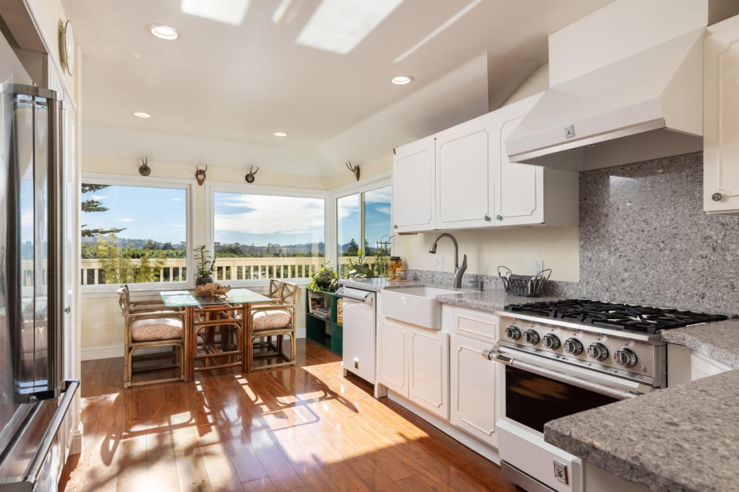 Detail Gallery Image 11 of 33 For 26217 Atherton Place, Carmel,  CA 93923 - 3 Beds | 2/1 Baths