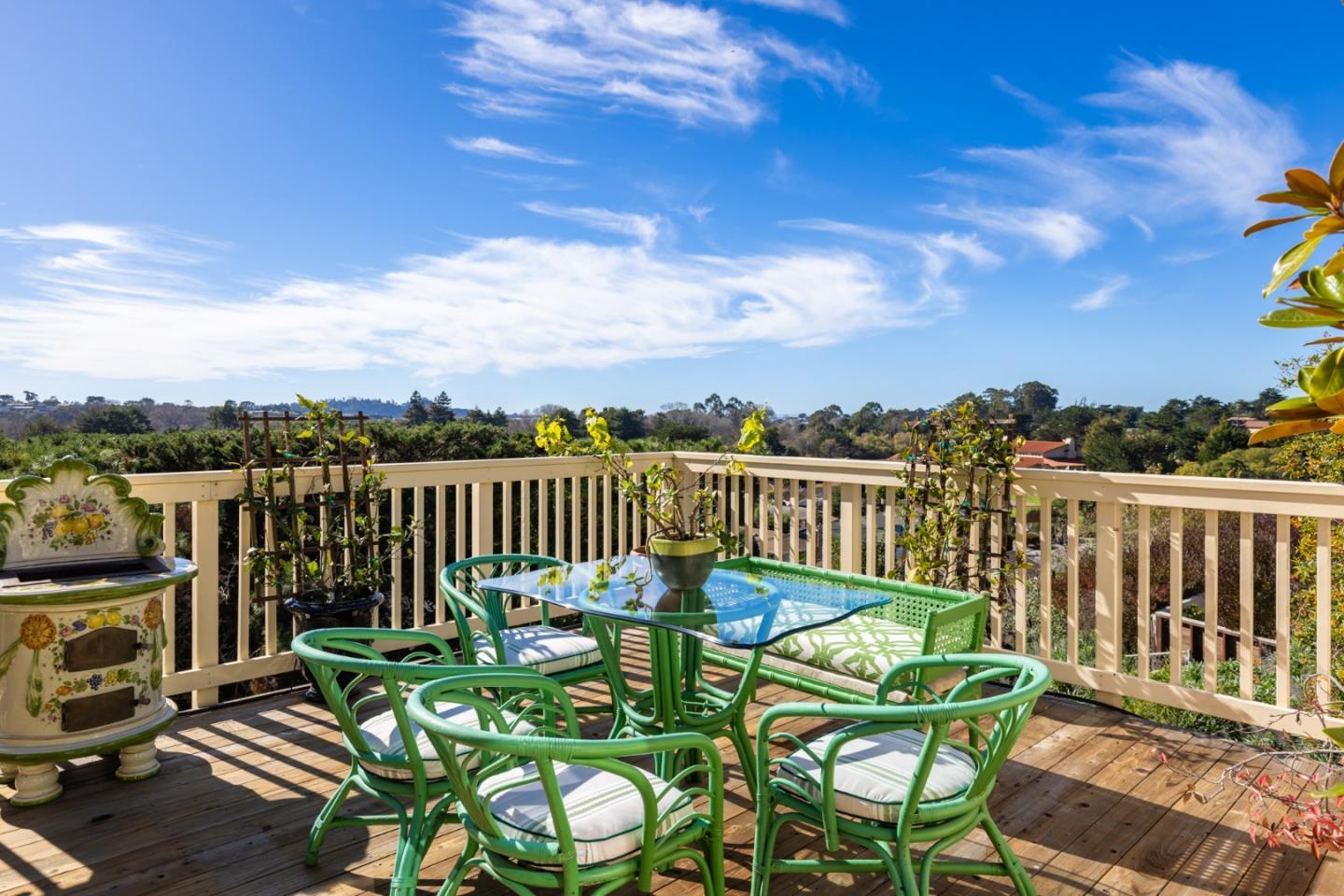 Detail Gallery Image 2 of 33 For 26217 Atherton Place, Carmel,  CA 93923 - 3 Beds | 2/1 Baths