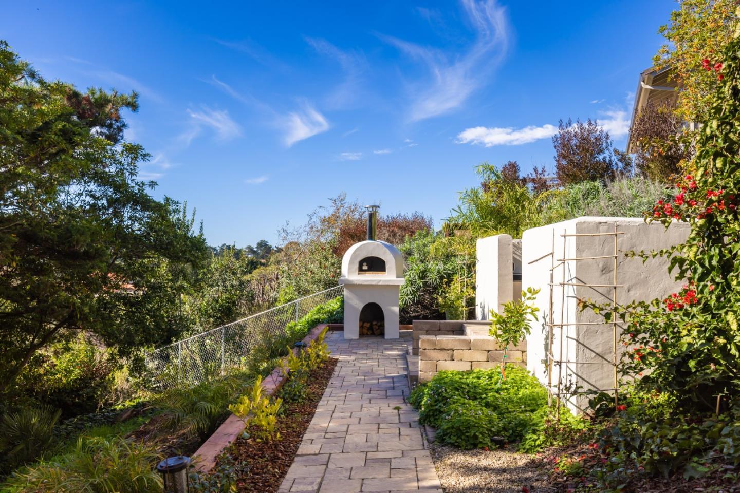 Detail Gallery Image 26 of 33 For 26217 Atherton Place, Carmel,  CA 93923 - 3 Beds | 2/1 Baths