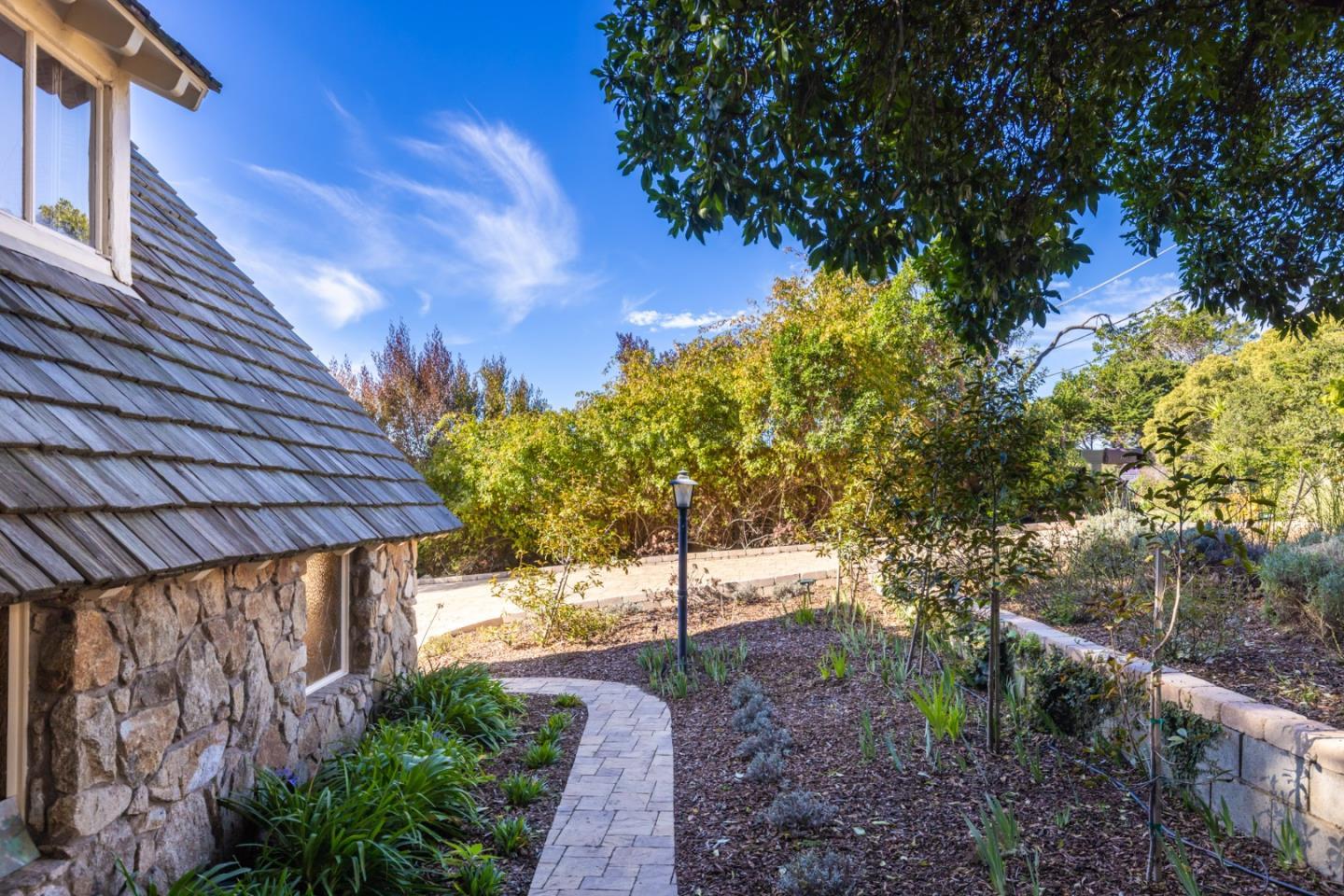 Detail Gallery Image 29 of 33 For 26217 Atherton Place, Carmel,  CA 93923 - 3 Beds | 2/1 Baths