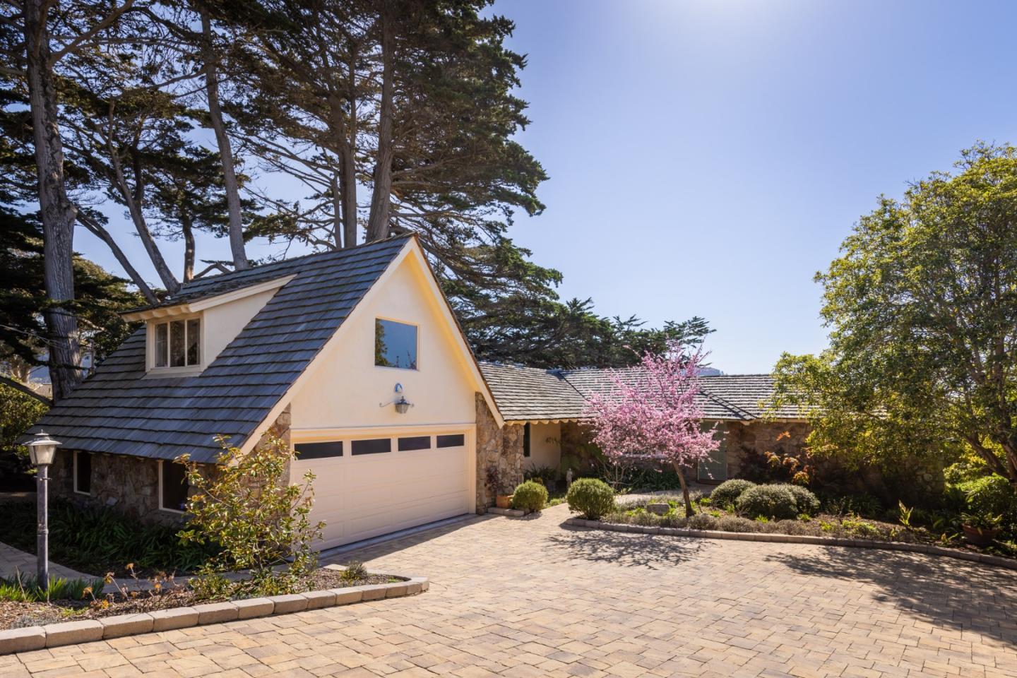 Detail Gallery Image 31 of 33 For 26217 Atherton Place, Carmel,  CA 93923 - 3 Beds | 2/1 Baths