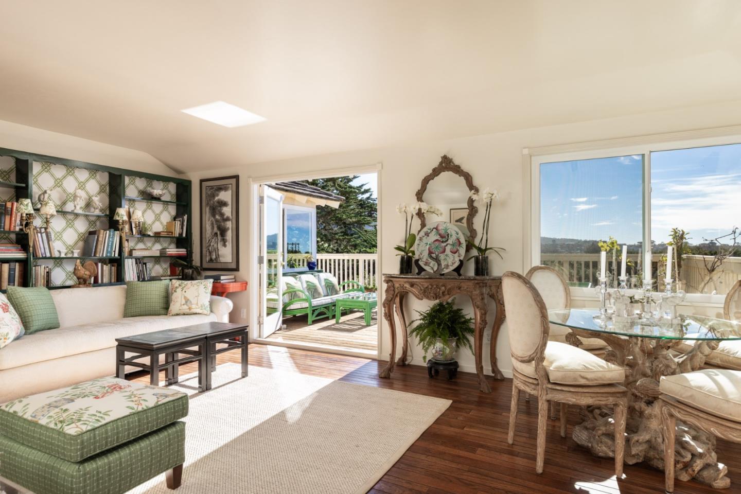 Detail Gallery Image 5 of 33 For 26217 Atherton Place, Carmel,  CA 93923 - 3 Beds | 2/1 Baths