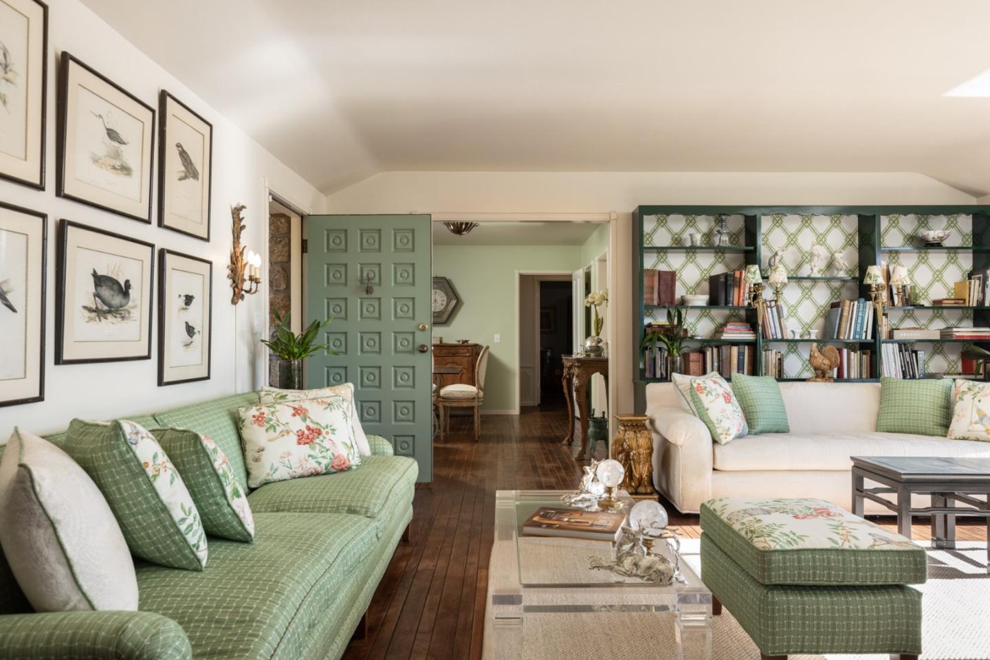 Detail Gallery Image 8 of 33 For 26217 Atherton Place, Carmel,  CA 93923 - 3 Beds | 2/1 Baths
