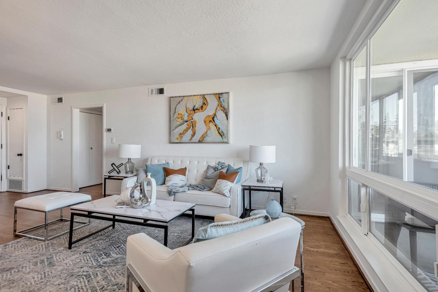 Detail Gallery Image 12 of 40 For 1700 San Carlos Ave #206,  San Carlos,  CA 94070 - 1 Beds | 1 Baths