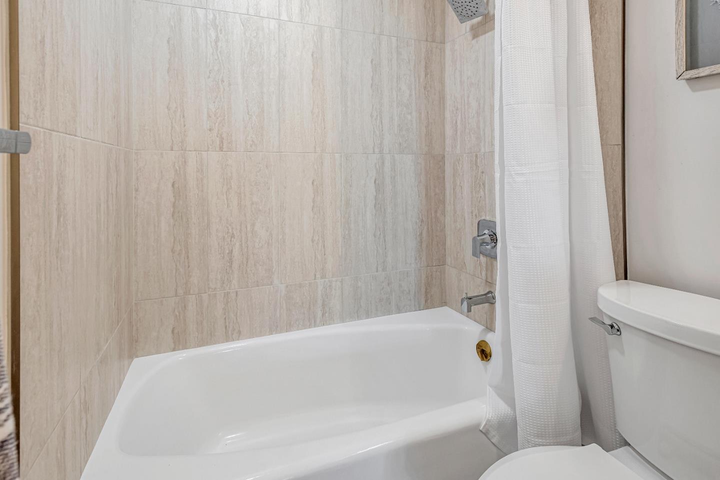 Detail Gallery Image 29 of 40 For 1700 San Carlos Ave #206,  San Carlos,  CA 94070 - 1 Beds | 1 Baths