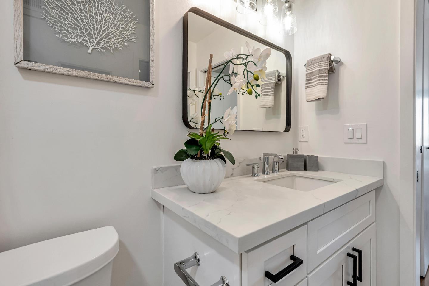 Detail Gallery Image 30 of 40 For 1700 San Carlos Ave #206,  San Carlos,  CA 94070 - 1 Beds | 1 Baths