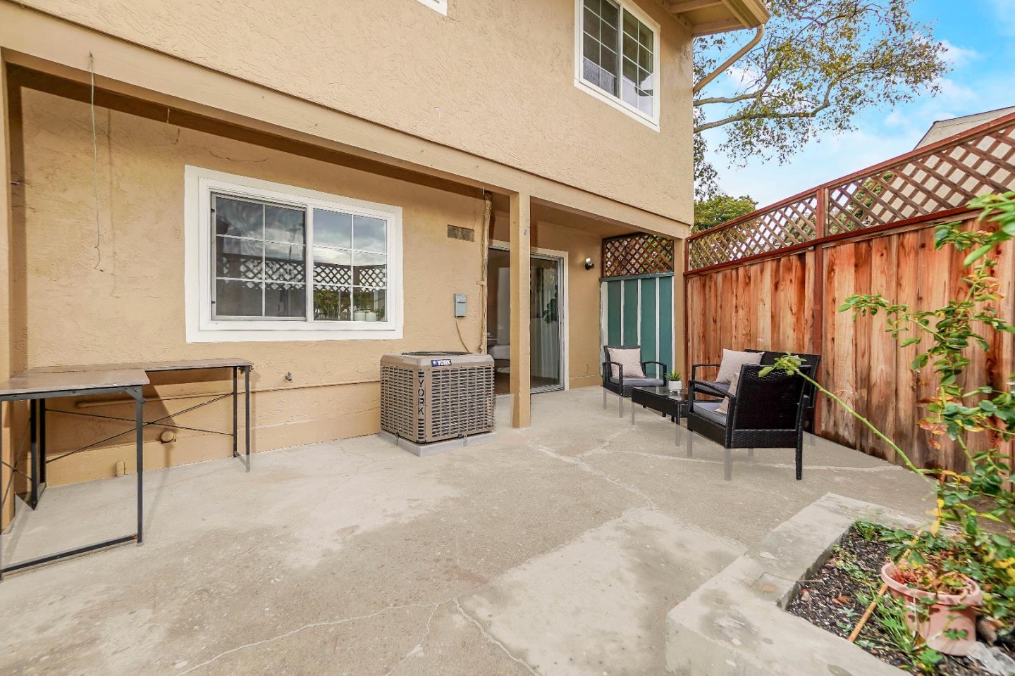 Detail Gallery Image 21 of 26 For 4250 Comet Cir, Union City,  CA 94587 - 3 Beds | 1/1 Baths