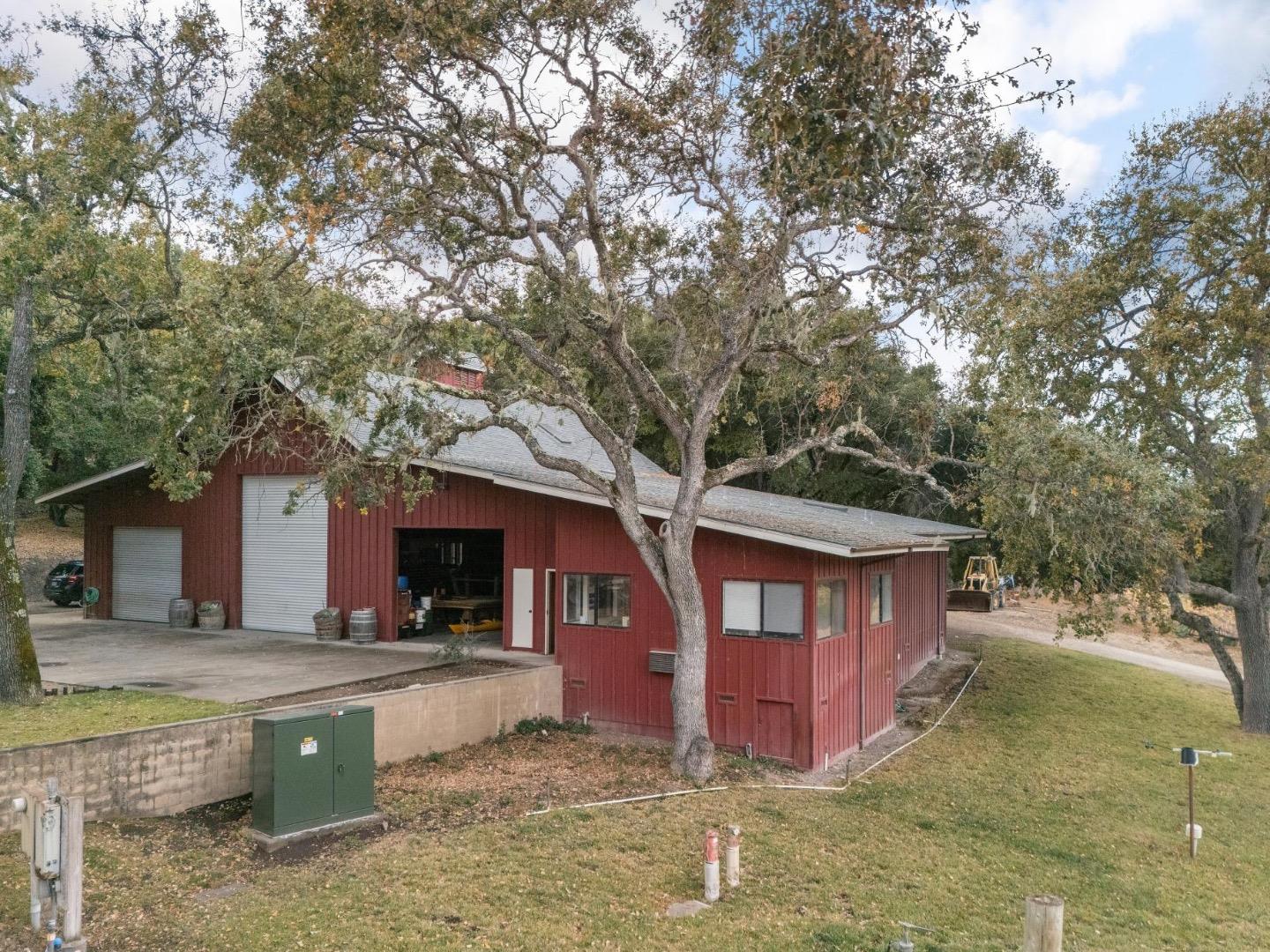 Detail Gallery Image 19 of 36 For 18190 Cachagua, Carmel Valley,  CA 93924 - 2 Beds | 2 Baths