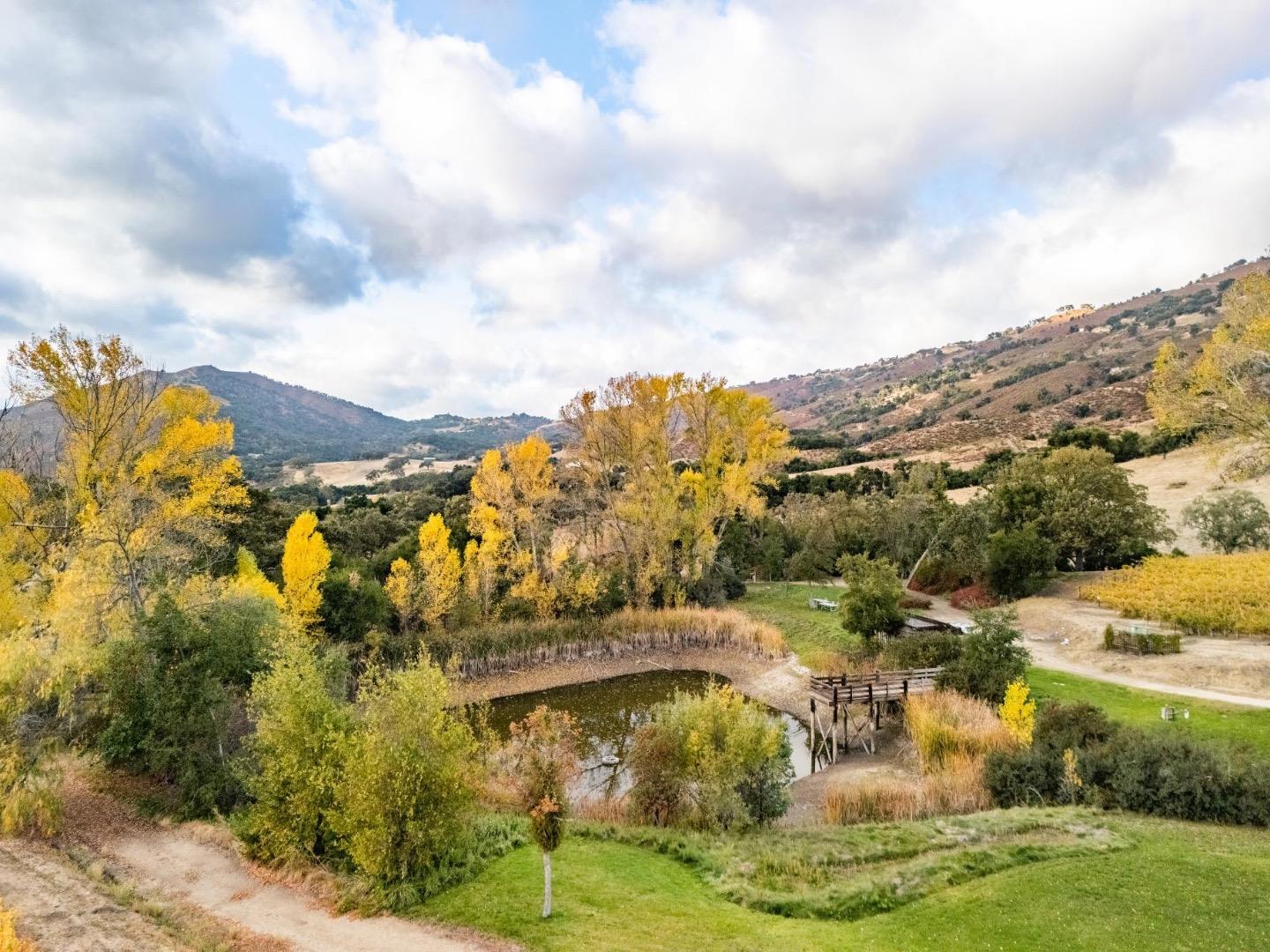 Detail Gallery Image 6 of 36 For 18190 Cachagua, Carmel Valley,  CA 93924 - 2 Beds | 2 Baths