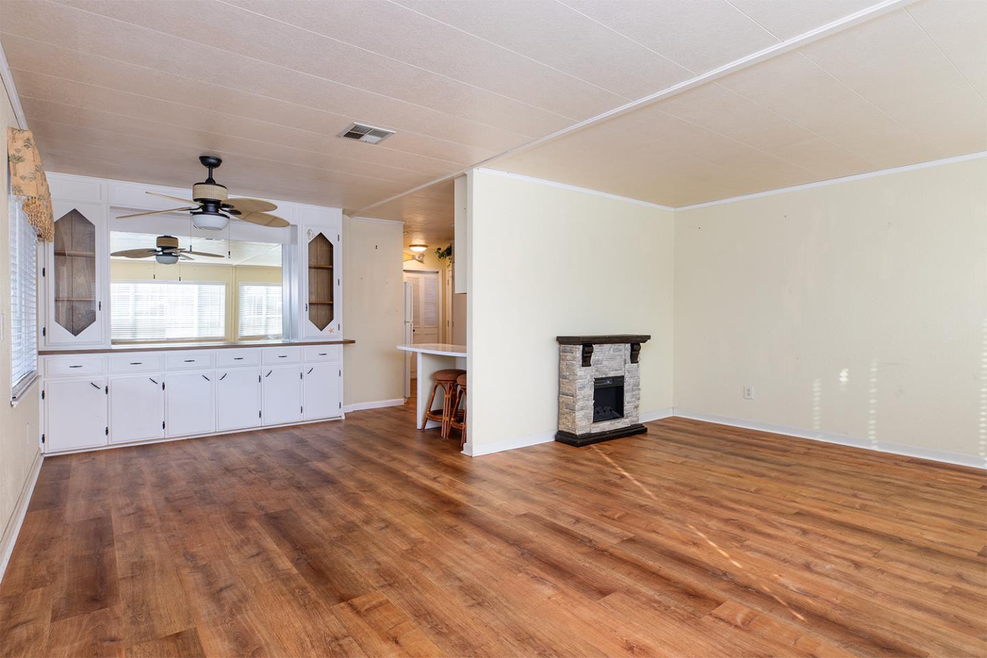 Detail Gallery Image 6 of 21 For 2155 Wharf Rd #12,  Capitola,  CA 95010 - 2 Beds | 2 Baths