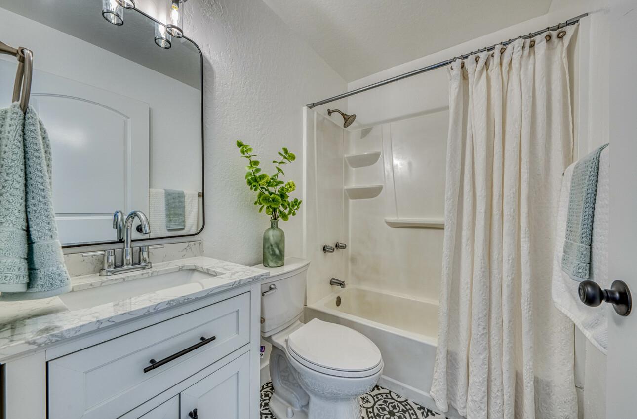 Detail Gallery Image 17 of 23 For 20 Alisa Cir, Watsonville,  CA 95076 - 2 Beds | 1/1 Baths