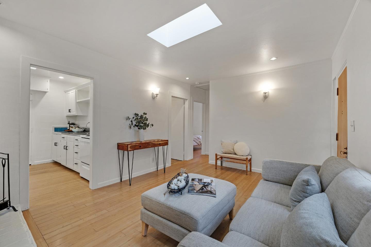 Detail Gallery Image 6 of 45 For 1219 Cedar St, Montara,  CA 94037 - 3 Beds | 2 Baths