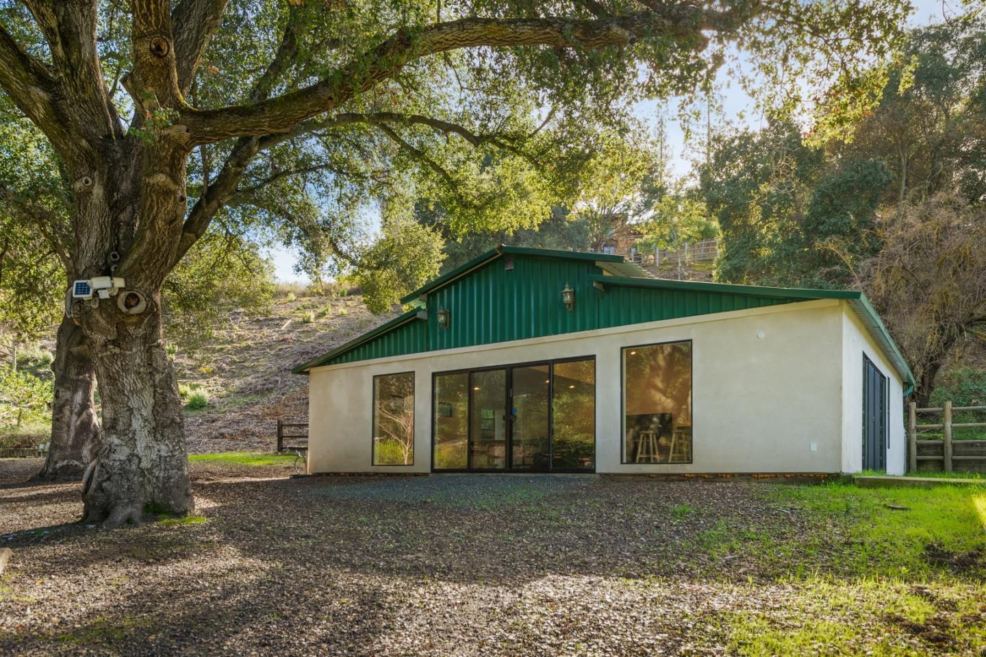 Detail Gallery Image 11 of 19 For 13398 Pierce Rd, Saratoga,  CA 95070 - – Beds | – Baths