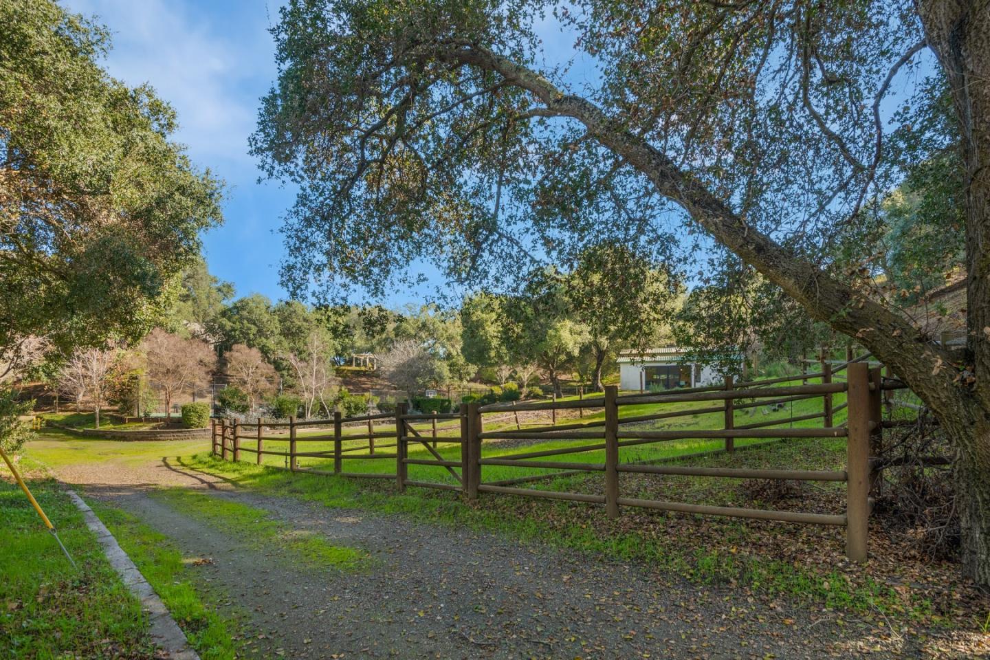 Detail Gallery Image 7 of 19 For 13398 Pierce Rd, Saratoga,  CA 95070 - – Beds | – Baths