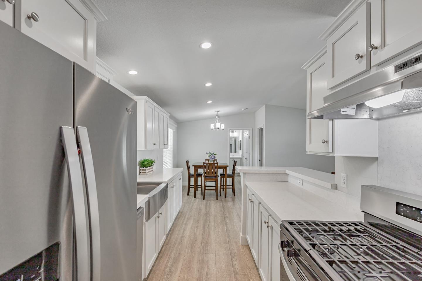Detail Gallery Image 14 of 39 For 26814 S Mooney Blvd #A8,  Visalia,  CA 93277 - 2 Beds | 2 Baths