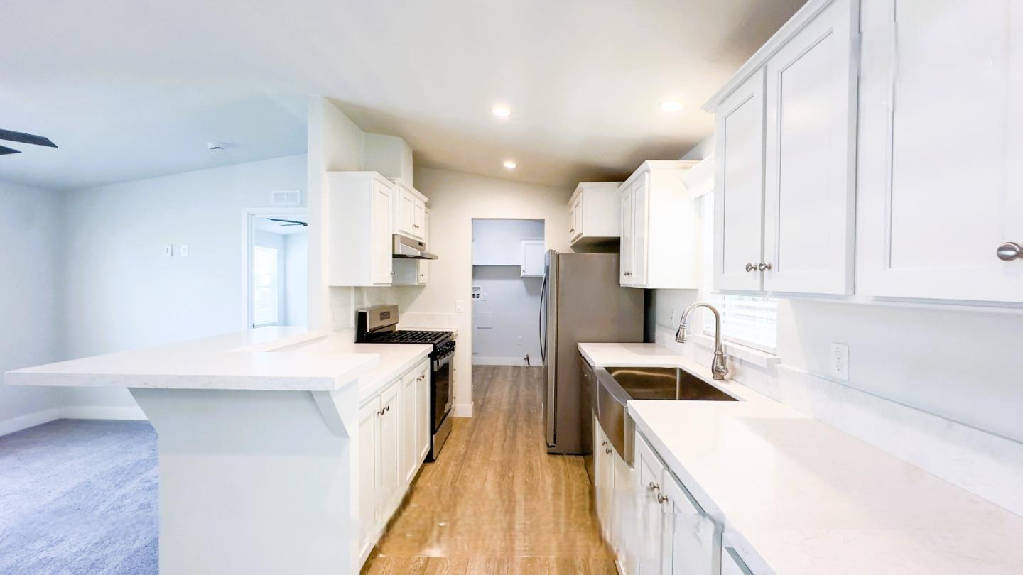 Detail Gallery Image 29 of 39 For 26814 S Mooney Blvd #A8,  Visalia,  CA 93277 - 2 Beds | 2 Baths