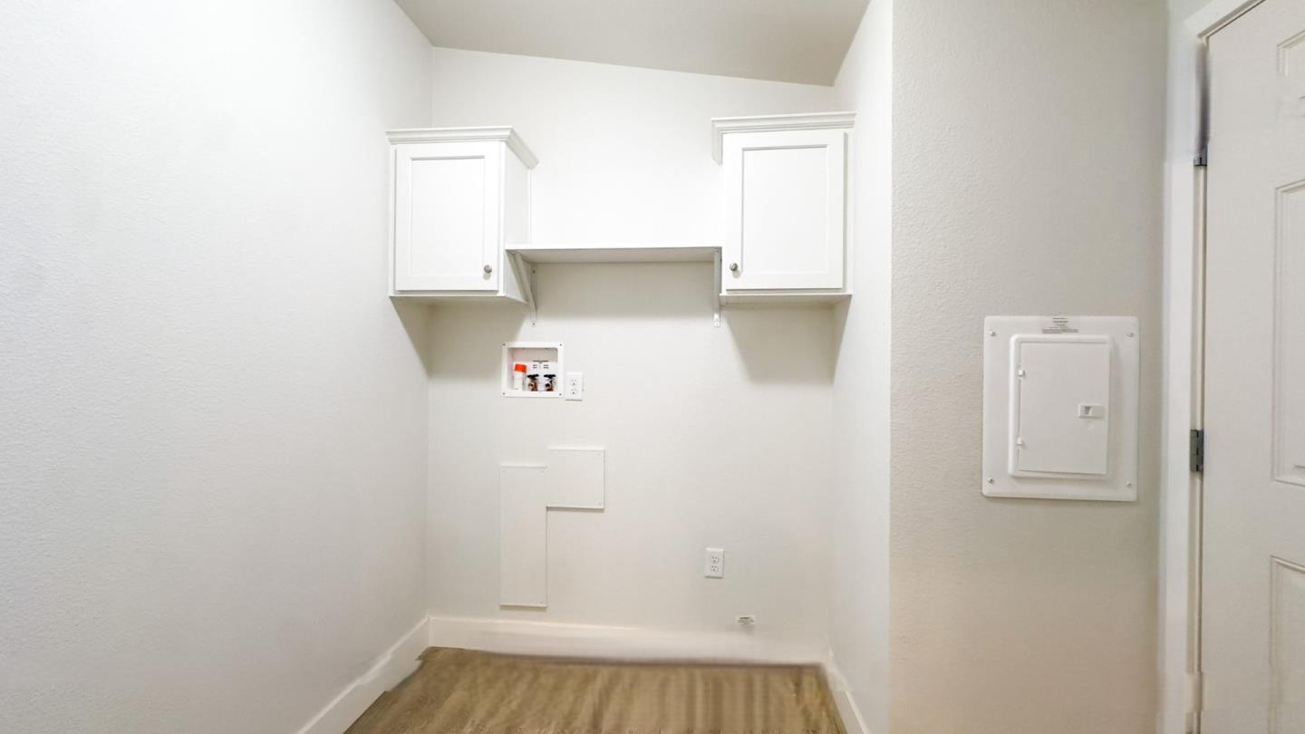 Detail Gallery Image 3 of 13 For 26814 S Mooney Blvd #A8,  Visalia,  CA 93277 - 2 Beds | 2 Baths