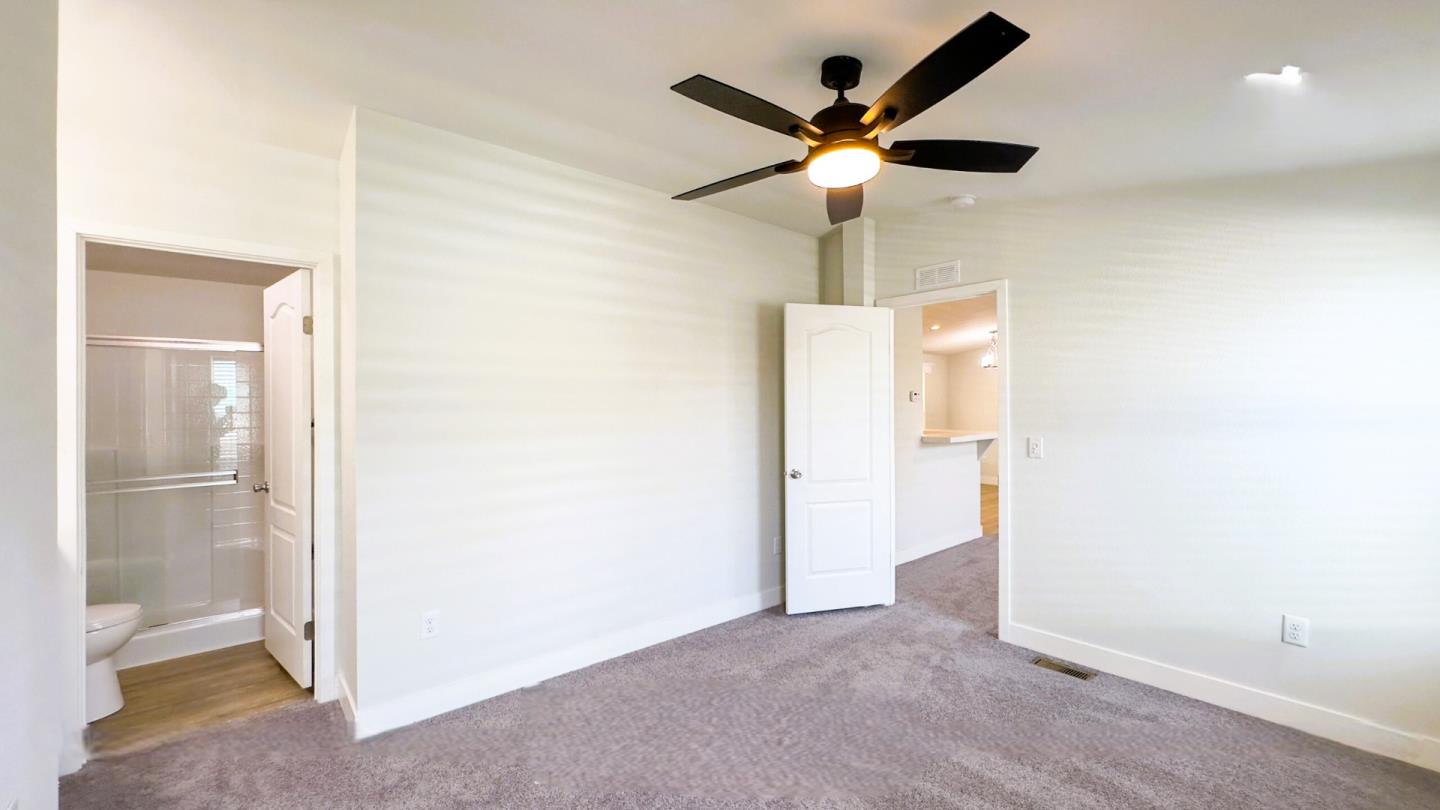 Detail Gallery Image 38 of 39 For 26814 S Mooney Blvd #A8,  Visalia,  CA 93277 - 2 Beds | 2 Baths