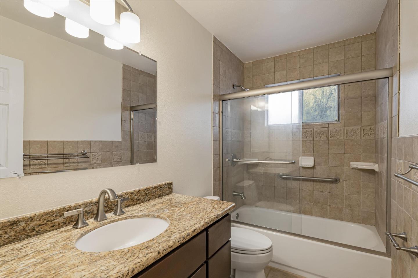 Detail Gallery Image 23 of 52 For 5052 Edenview Dr, San Jose,  CA 95111 - 3 Beds | 2/1 Baths