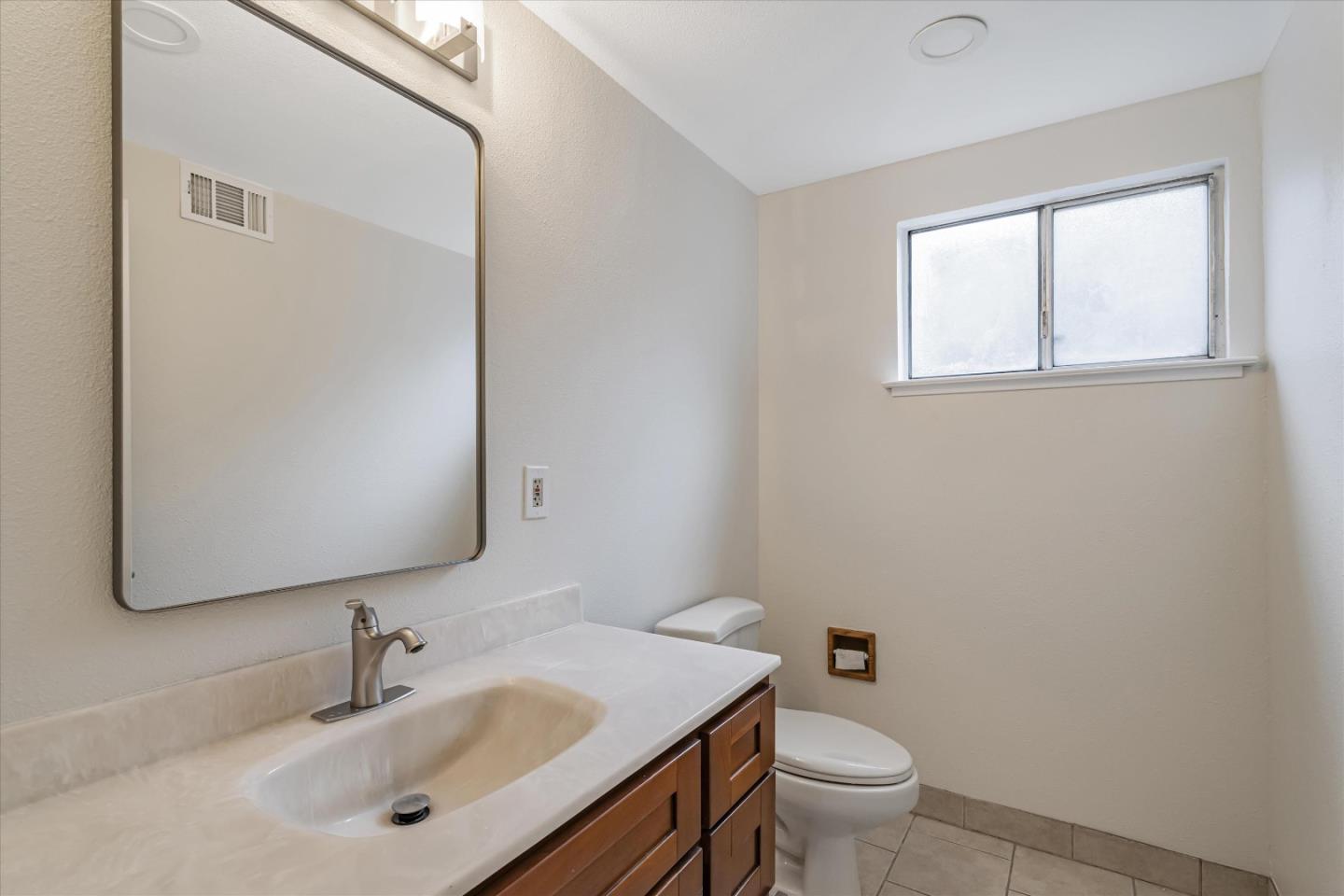 Detail Gallery Image 24 of 52 For 5052 Edenview Dr, San Jose,  CA 95111 - 3 Beds | 2/1 Baths