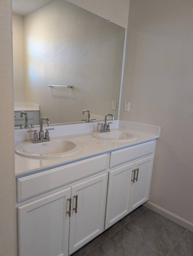 Detail Gallery Image 17 of 22 For 6185 Woodlands Loop, Roseville,  CA 95747 - 3 Beds | 2/1 Baths