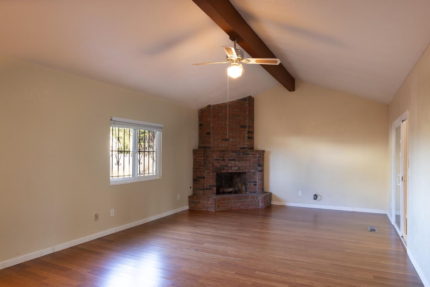 Detail Gallery Image 11 of 28 For 9791 Arrowleaf Trail, Salinas,  CA 93907 - 3 Beds | 2 Baths