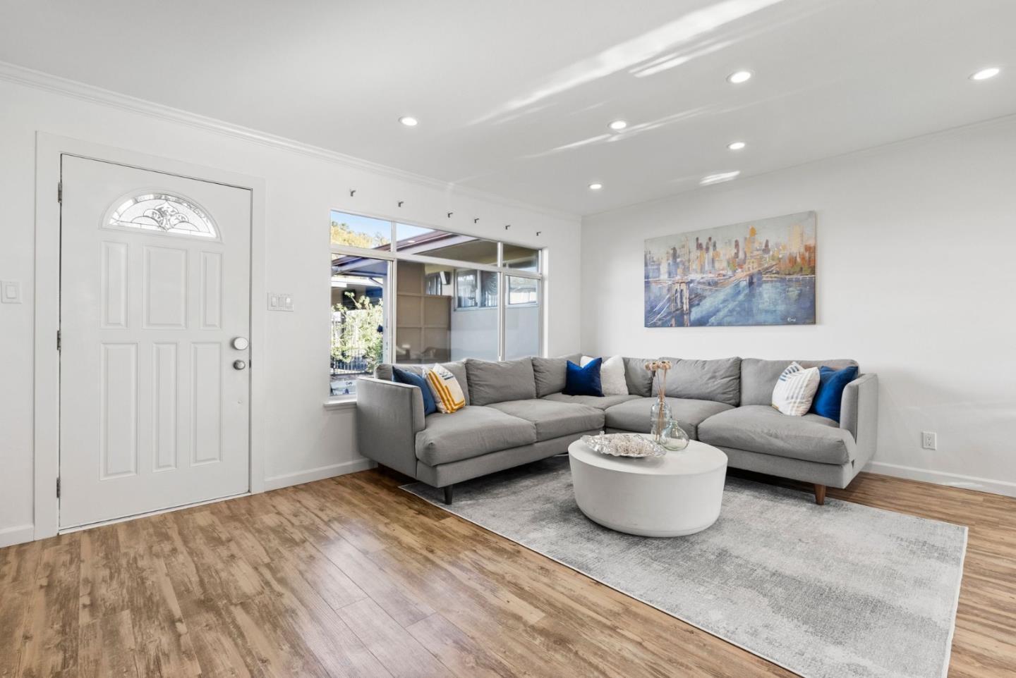 Detail Gallery Image 2 of 50 For 1640 Marina Ct #F,  San Mateo,  CA 94403 - 3 Beds | 1 Baths