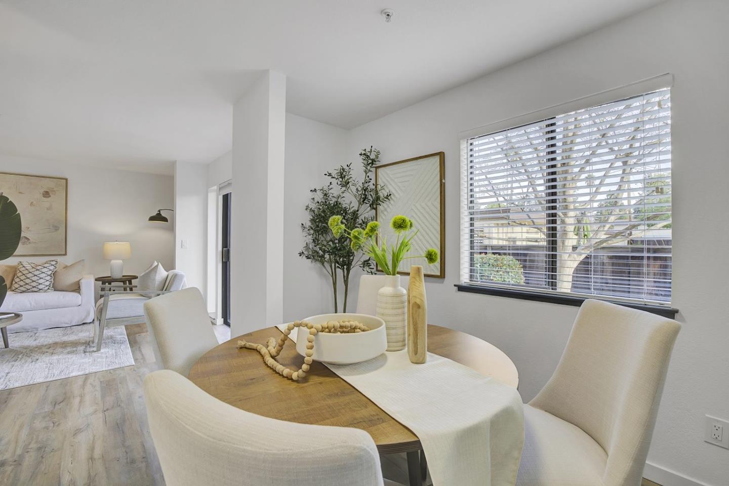 Detail Gallery Image 19 of 42 For 3073 Middlefield Rd #101,  Palo Alto,  CA 94306 - 1 Beds | 1 Baths