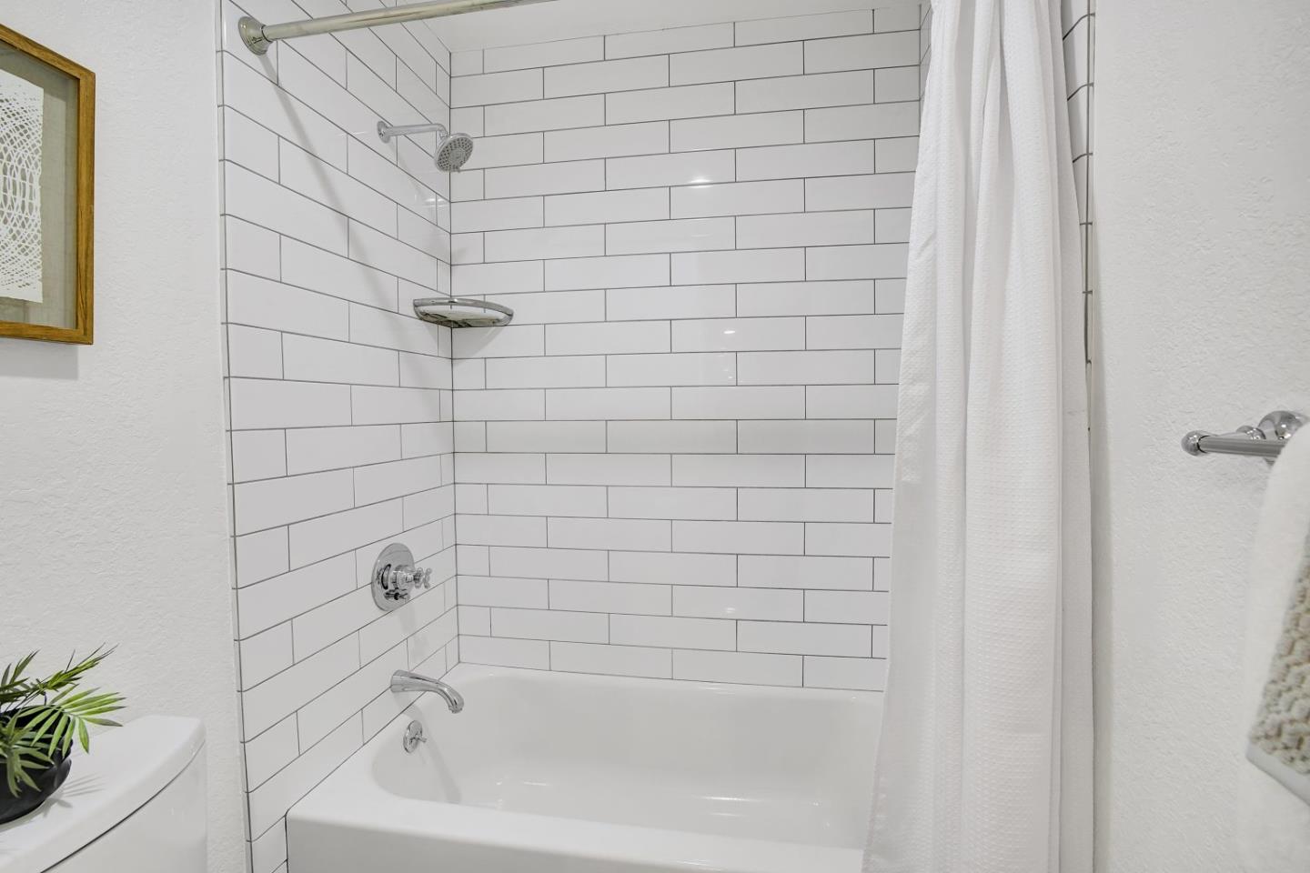 Detail Gallery Image 26 of 42 For 3073 Middlefield Rd #101,  Palo Alto,  CA 94306 - 1 Beds | 1 Baths