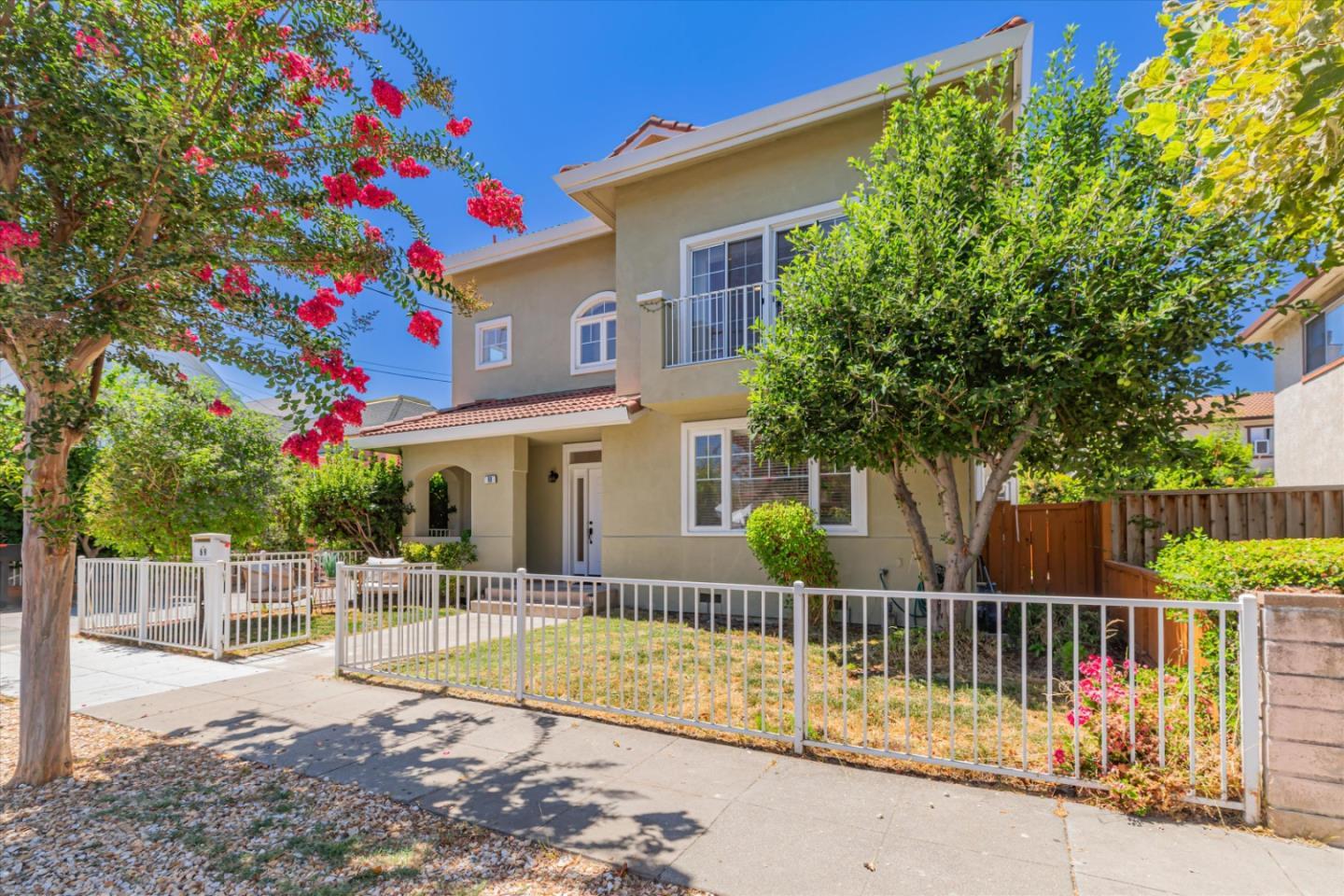 Detail Gallery Image 3 of 53 For 69 S 20th St, San Jose,  CA 95116 - 3 Beds | 3/1 Baths