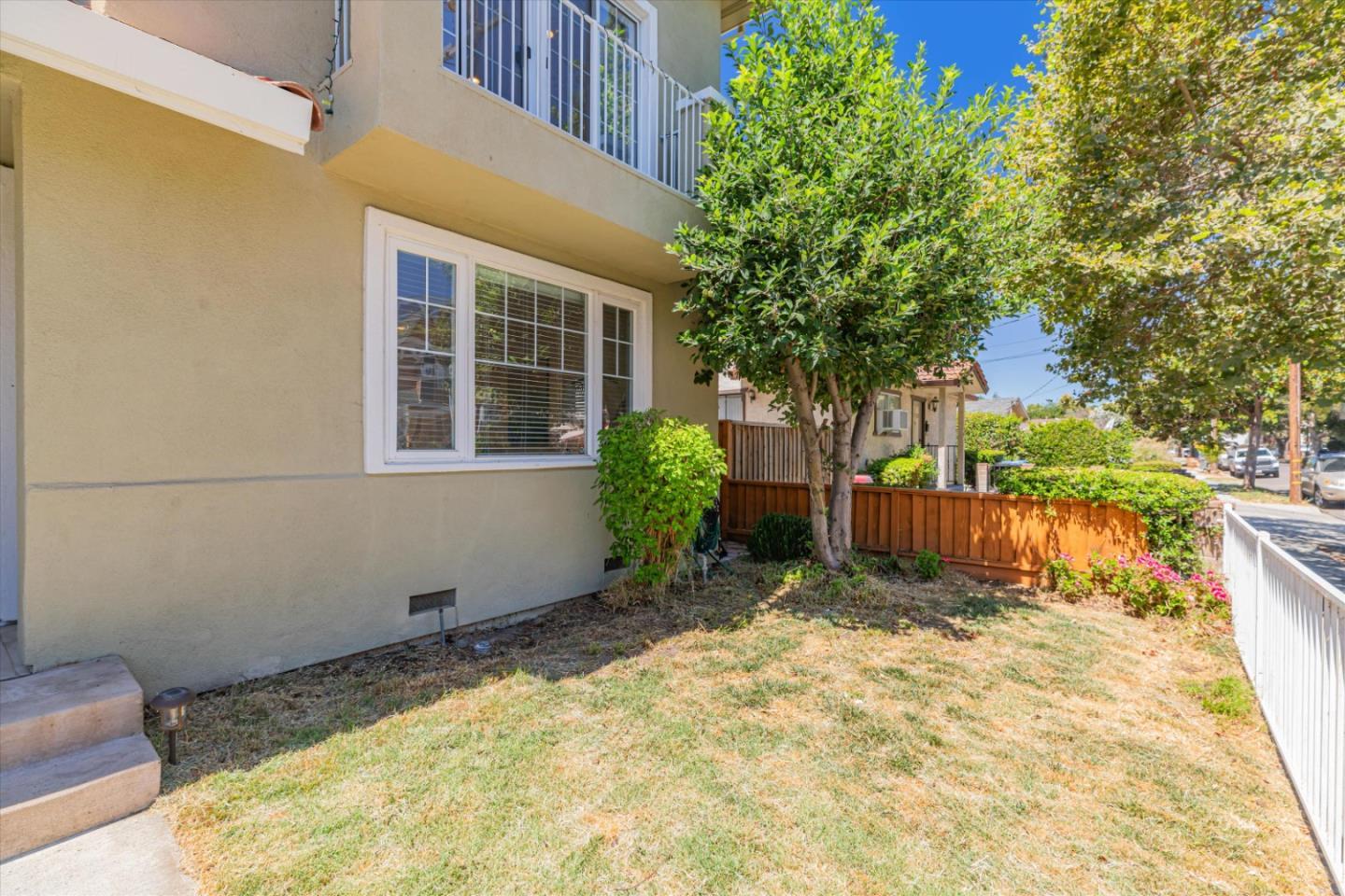 Detail Gallery Image 5 of 53 For 69 S 20th St, San Jose,  CA 95116 - 3 Beds | 3/1 Baths