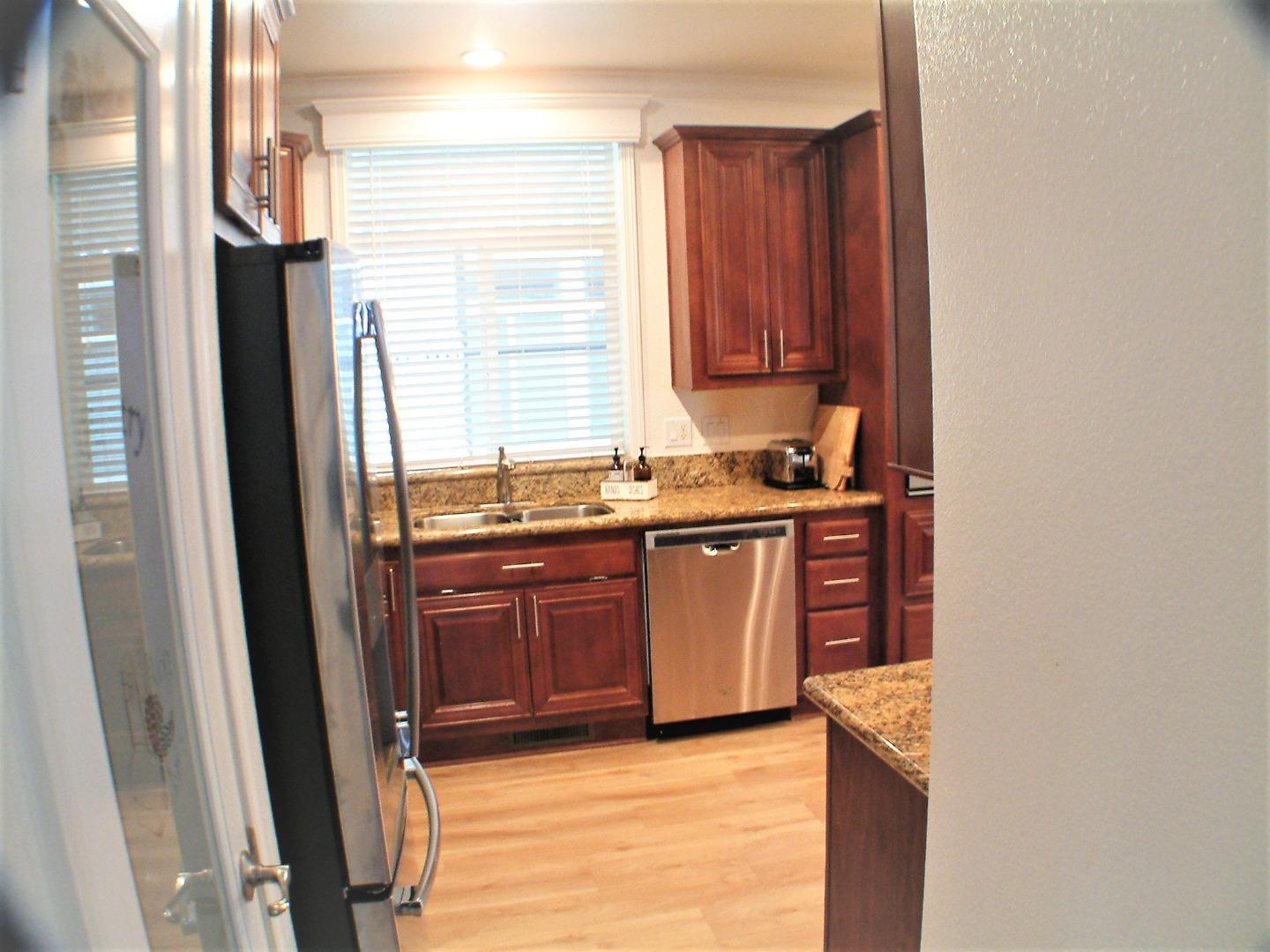 Detail Gallery Image 7 of 24 For 275 Burnett Ave #27,  Morgan Hill,  CA 95037 - 3 Beds | 2 Baths