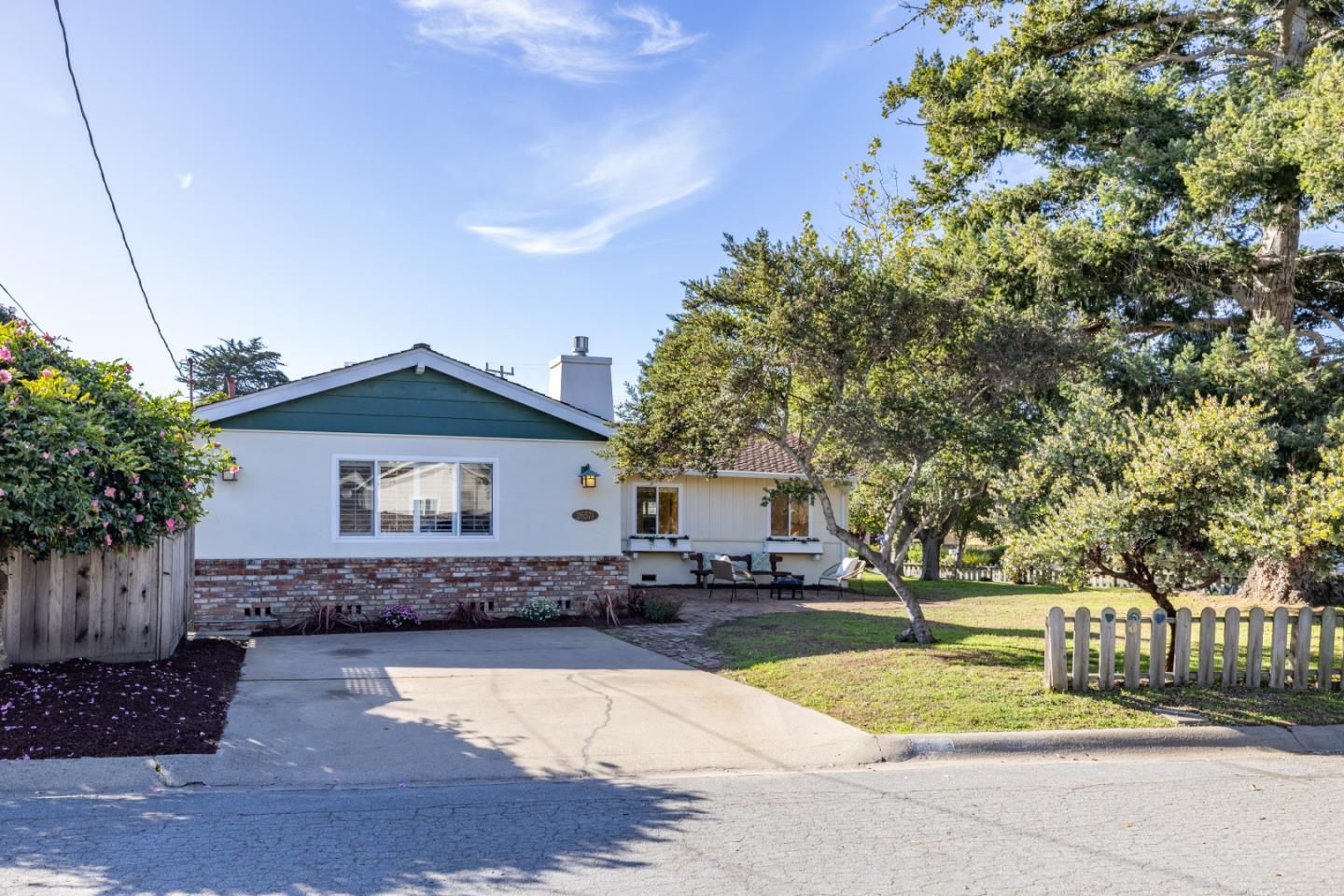 Detail Gallery Image 37 of 49 For 26571 Aspen Pl, Carmel,  CA 93923 - 3 Beds | 2 Baths