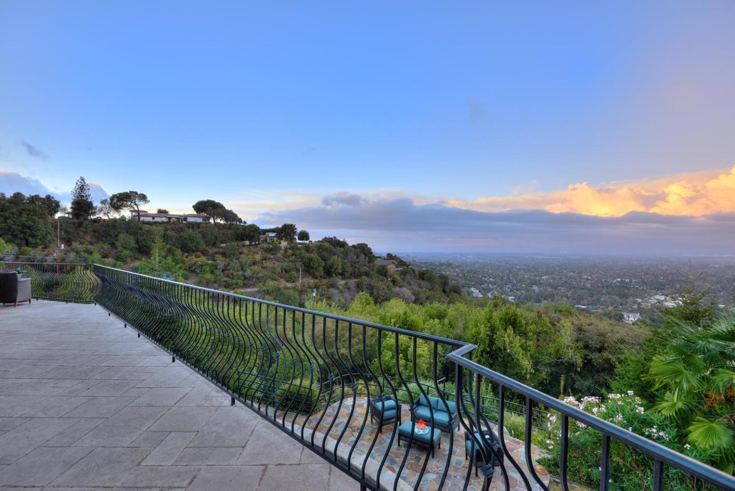 Detail Gallery Image 2 of 47 For 15345 Bohlman Rd, Saratoga,  CA 95070 - 5 Beds | 6/1 Baths