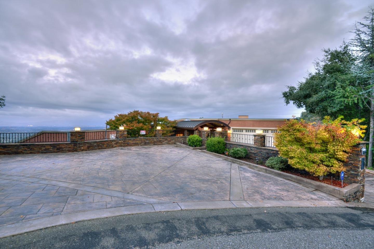 Detail Gallery Image 33 of 47 For 15345 Bohlman Rd, Saratoga,  CA 95070 - 5 Beds | 6/1 Baths