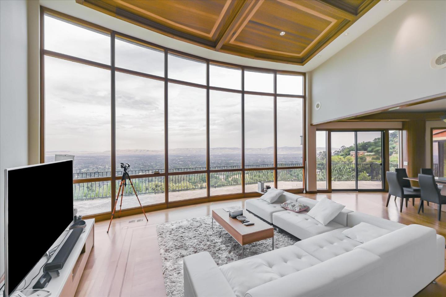 Detail Gallery Image 4 of 47 For 15345 Bohlman Rd, Saratoga,  CA 95070 - 5 Beds | 6/1 Baths
